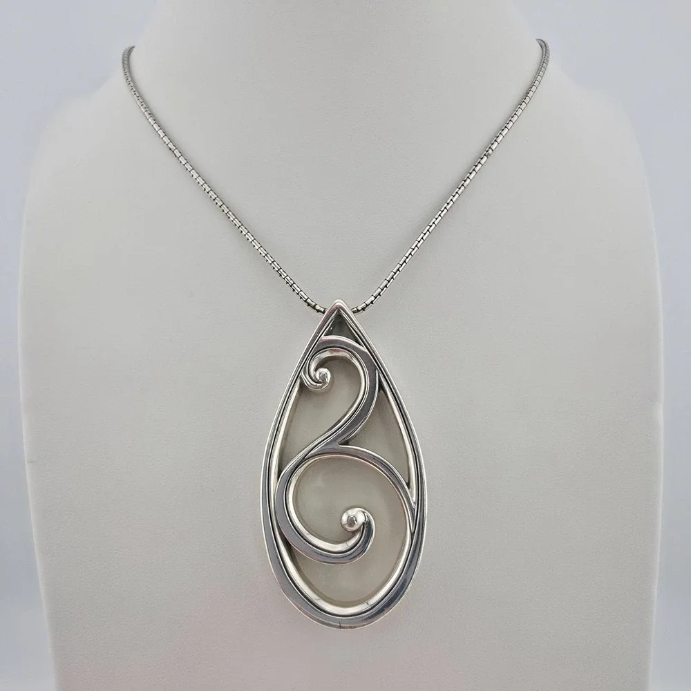 BRIGHTON 'Twinkle Loop' Necklace Swirl Openwork Round Box Chain Silver Plate 32
